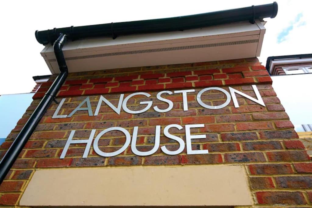Langston House: 2 Bed, 2 Bath Luxury Apartment Hedgerley Eksteriør bilde